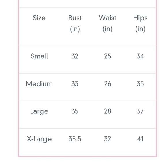 Lychee the Label Tofu Reflective Detail Cut Out Crop Top - Picture 4 of 4